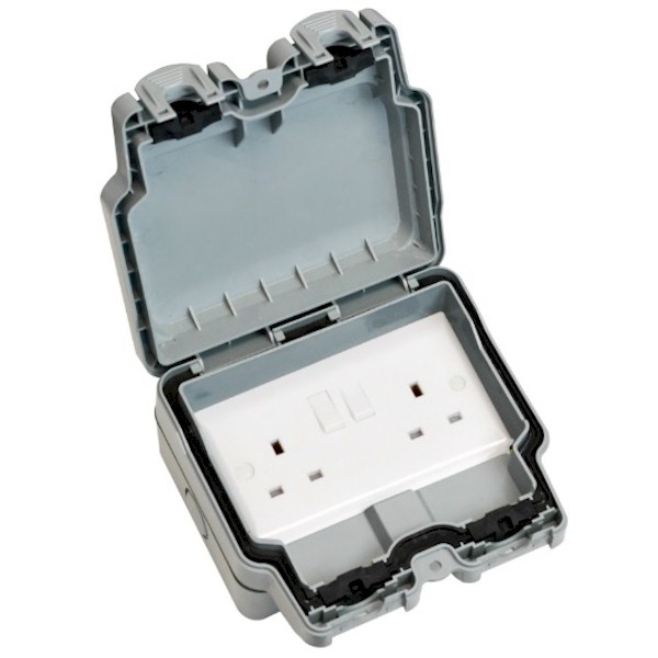 ELEM IP66 2 Gang 13A Switched Skt Outlet